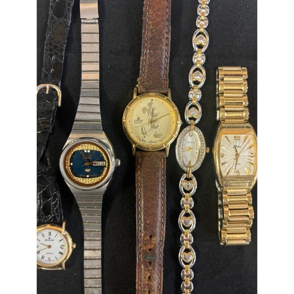 12 Women’s Watches! They all work! Citizens,Seiko, Bulova Ect. Read! main image 8